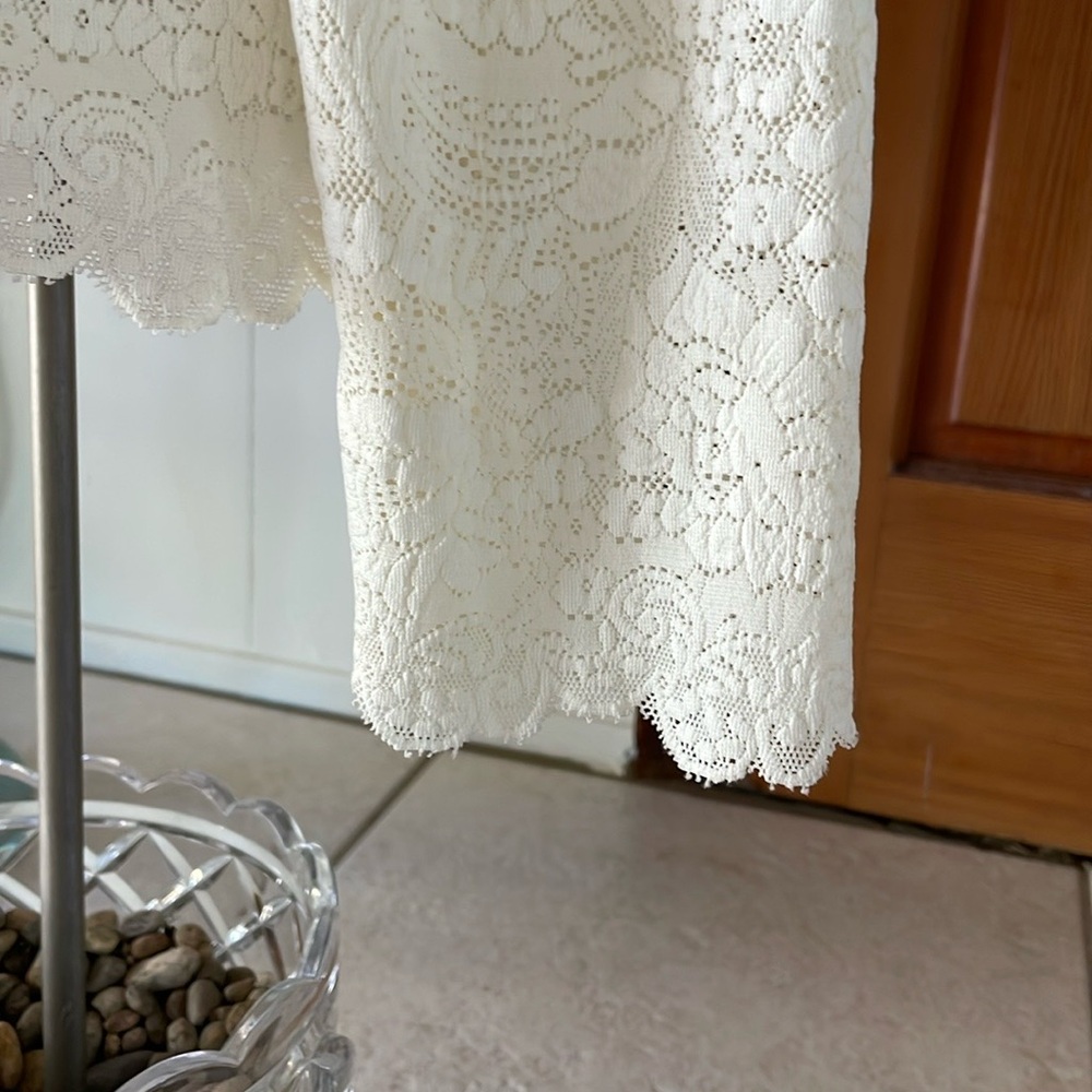 Coldwater Creek Cream Two piece set, Sleeveless Top/ Cardigan. - Picture 9 of 11